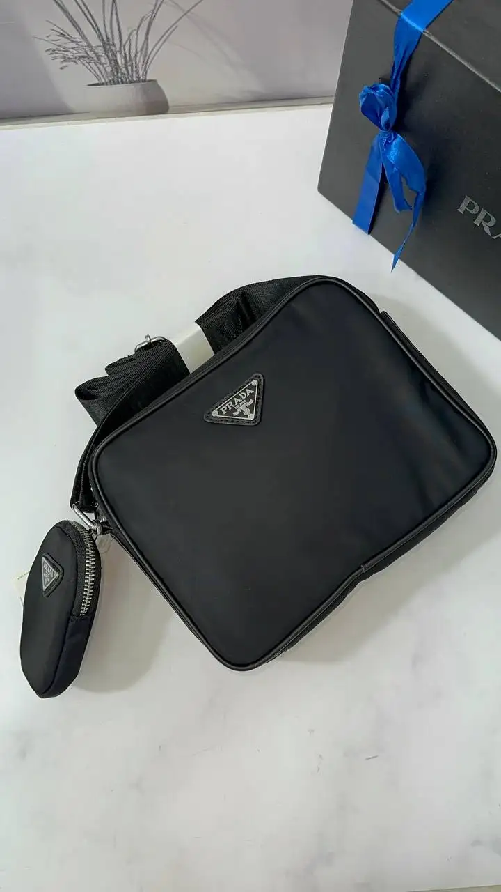 prada black